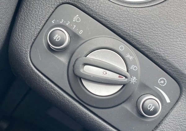 Ford Mondeo cena 29900 przebieg: 218000, rok produkcji 2011 z Kutno małe 781